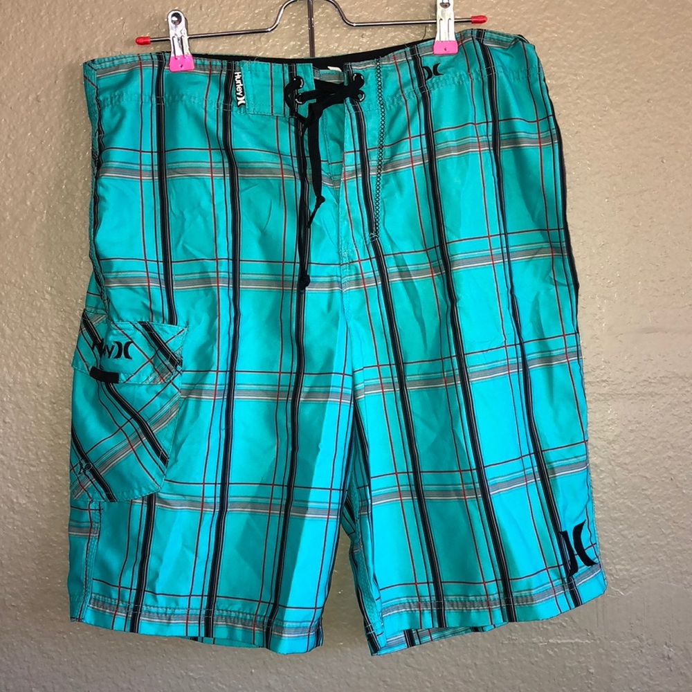 Men’s size 32, Hurley swim shorts